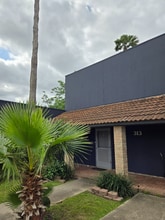 313 Bolivar Ave in Rancho Viejo, TX - Building Photo - Building Photo