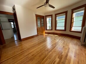 301 Ash St, Unit 303 Ash Street in Manchester, NH - Building Photo - Building Photo
