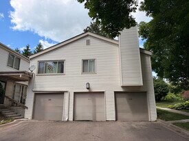 118 Avignon Ct in Woodbury, MN - Building Photo