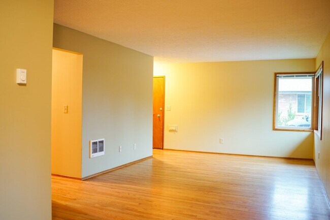 3821 SE 35th Pl in Portland, OR - Building Photo - Building Photo