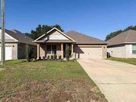 7429 Jamesville Rd in Pensacola, FL - Building Photo