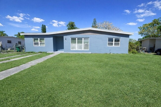 property at 175 SE El Sito Ct