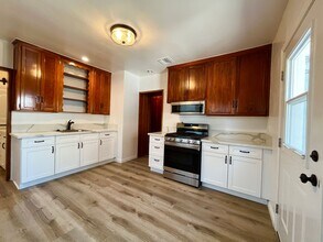 5651 Wilbur Ave in Los Angeles, CA - Building Photo - Building Photo
