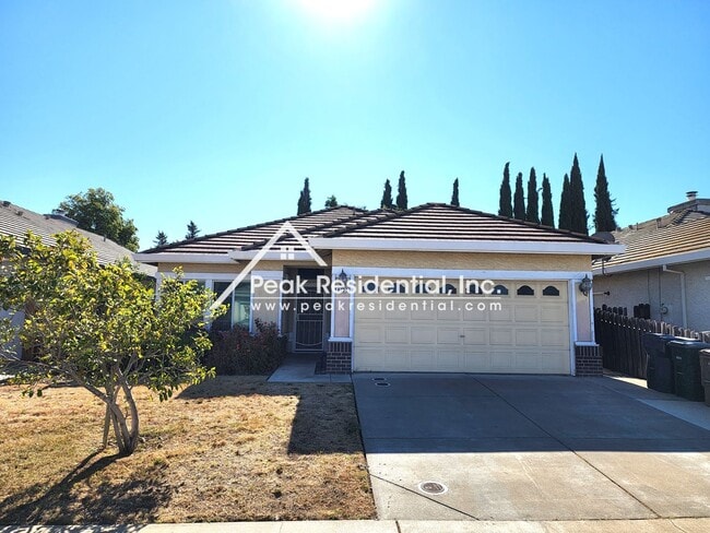 8822 Mesa Brook Way in Elk Grove, CA - Foto de edificio - Building Photo