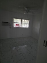 3870 NE 22nd Way, Unit #5 in Lighthouse Point, FL - Foto de edificio - Building Photo