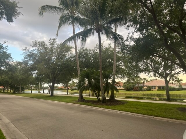 3518 Zanzibar Way in Naples, FL - Building Photo - Building Photo