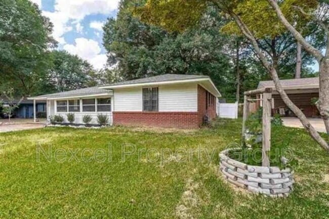 property at 3349 Northmoor Ave