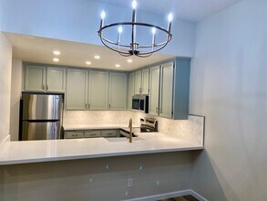 270 Dahlia Ave in Imperial Beach, CA - Building Photo - Building Photo