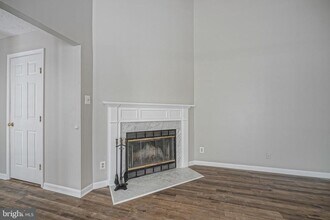 95 Eldon Way in Evesham, NJ - Building Photo - Building Photo
