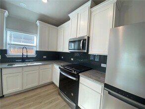 104 Periwinkle Ln in Bastrop, TX - Building Photo - Building Photo
