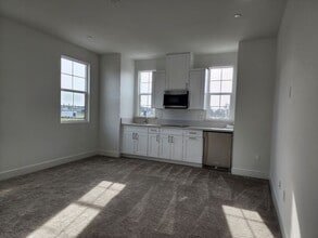 2916 Liscum St in Santa Rosa, CA - Building Photo - Building Photo