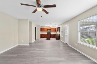 2423 Pinpoint Dr in Spring, TX - Building Photo - Building Photo