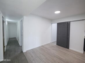 339 Medina St in El Paso, TX - Building Photo - Building Photo