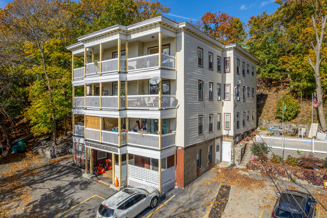 Mount Hood Terrace Condominiums in Lynn, MA - Building Photo - Primary Photo