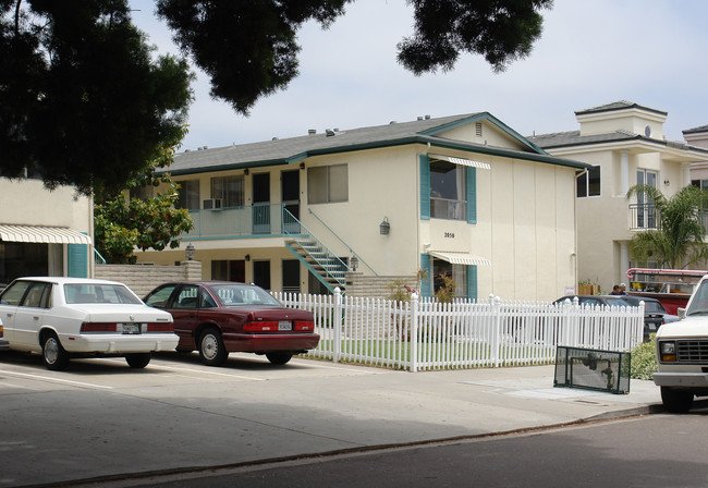 2040-2050 Emerald St in San Diego, CA - Building Photo - Building Photo