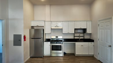295 Avenue B in Bayonne, NJ - Building Photo - Building Photo
