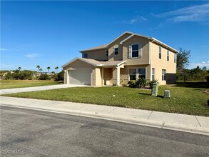 18168 Horizon View Blvd in Lehigh Acres, FL - Building Photo - Building Photo