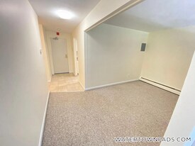 24 Whites Ave, Unit 52 in Watertown, MA - Building Photo