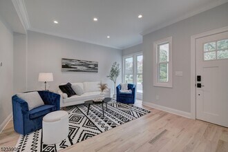 59 Forest St in Montclair, NJ - Building Photo - Building Photo