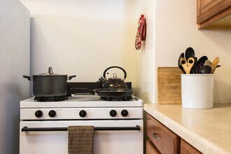 1764 Vista del Mar Ave, Unit 1764 in Los Angeles, CA - Building Photo - Building Photo