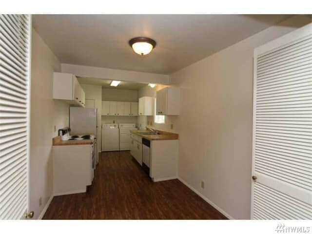 14447 SE 16th St in Bellevue, WA - Building Photo - Building Photo