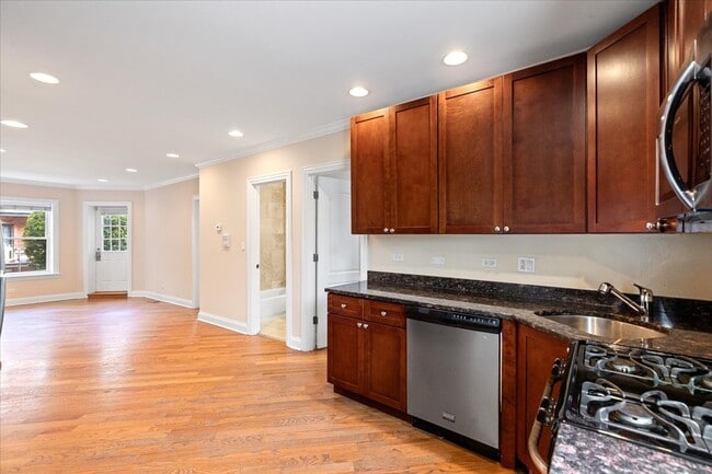 4016 N Central Park Ave, Unit 3w in Chicago, IL - Building Photo - Building Photo