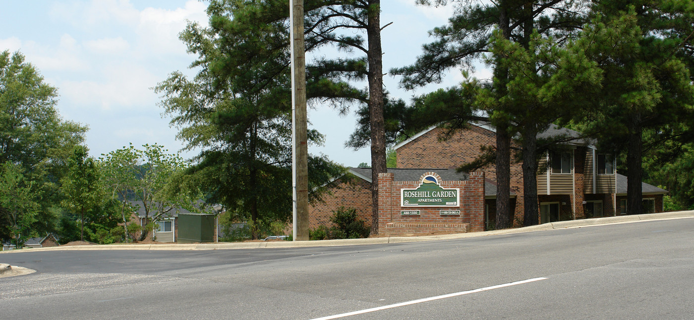 Rosehill Gardens in Fayetteville, NC - Building Photo