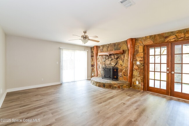 7405 Calmoso Ave in Cocoa, FL - Building Photo - Building Photo