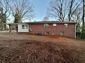 1101 Enota Cir NE in Gainesville, GA - Building Photo - Building Photo