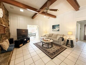 2004 Cherbourg Dr in Plano, TX - Foto de edificio - Building Photo