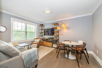 109 Springfield Ave in Summit, NJ - Building Photo - Building Photo