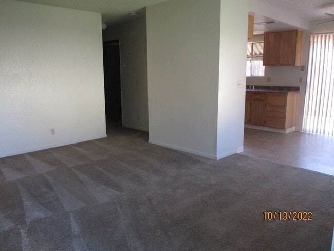 3140-42-44-46 Wentworth Dr in Stockton, CA - Building Photo - Building Photo