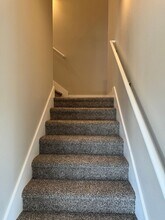 1528 Thyme Dr in Roseburg, OR - Foto de edificio - Building Photo