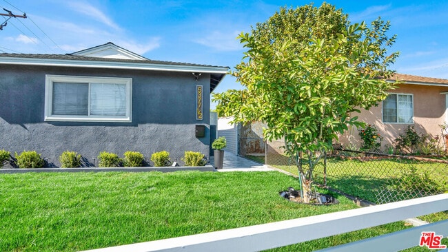 5377 Manzanar Ave in Pico Rivera, CA - Building Photo - Building Photo