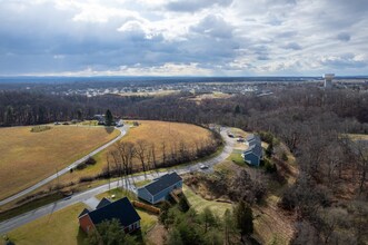 262 Europa Way in Martinsburg, WV - Building Photo - Building Photo