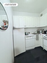 117 W 58th St in New York, NY - Building Photo - Building Photo