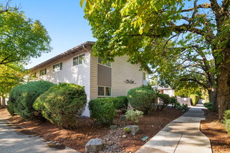 27th East Apartments in Portland, OR - Foto de edificio - Building Photo