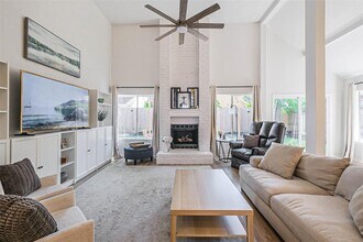 1565 Beaconshire in Houston, TX - Building Photo - Building Photo
