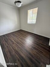 8849 Old Kings Rd S in Jacksonville, FL - Building Photo - Building Photo