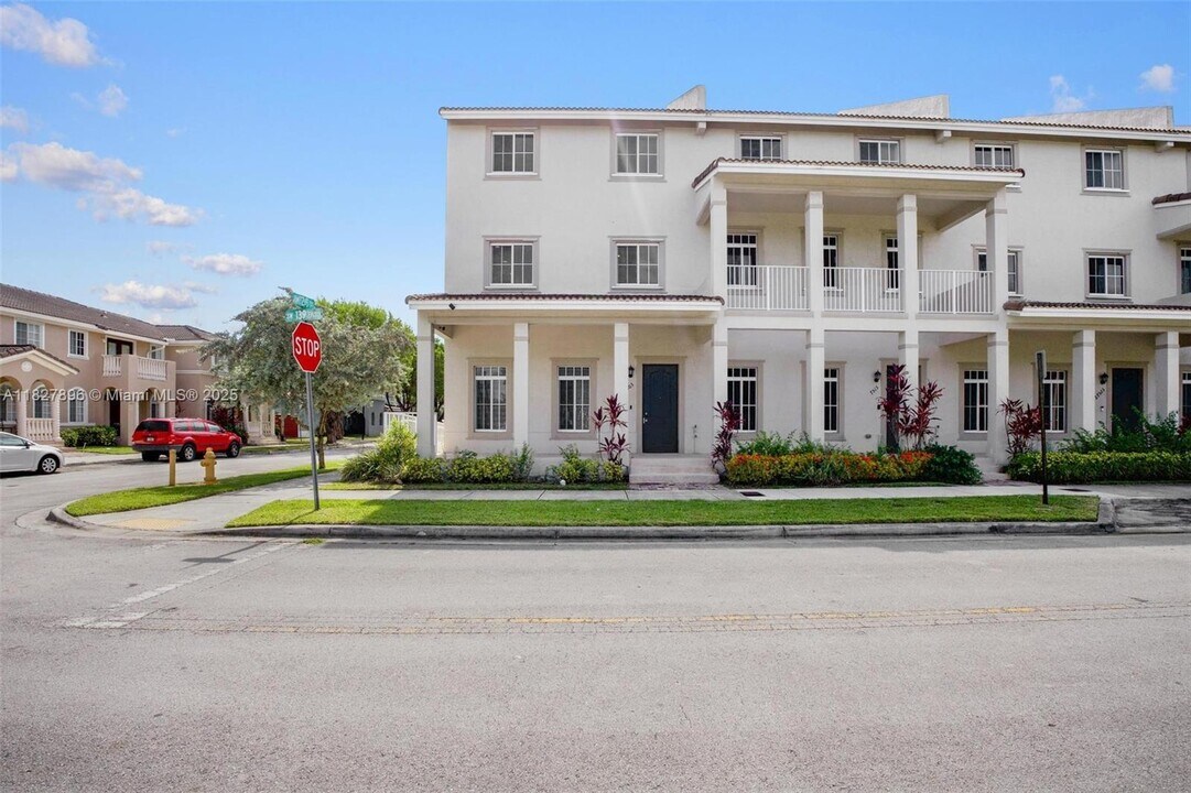 27503 SW 139th Pl in Homestead, FL - Building Photo