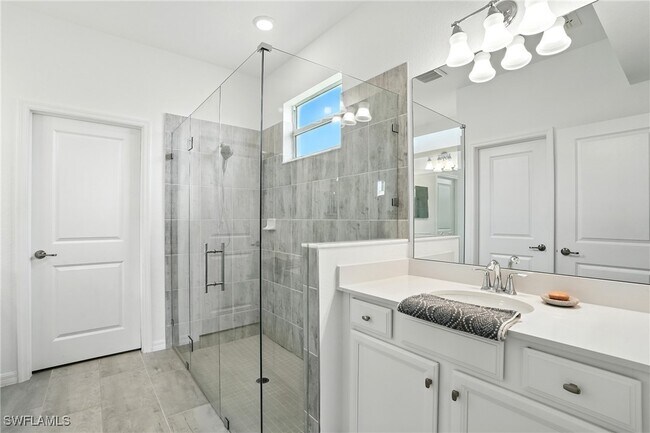 property at 1676 Alameda Dr