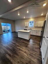 2685 V St in Springfield, OR - Building Photo - Building Photo