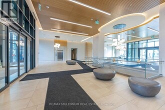 8960 Jane St in Vaughan, ON - Building Photo - Building Photo