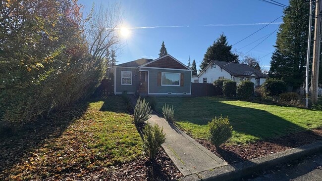 property at 1956 Lowell Ave