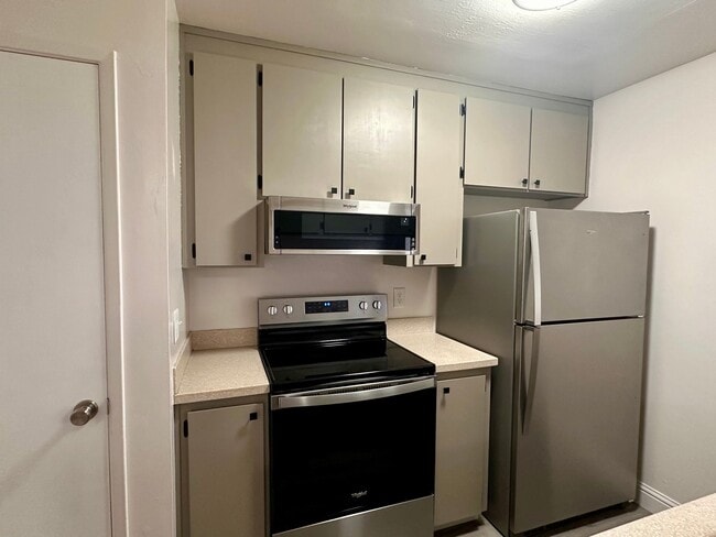 property at 1906 San Jose Dr