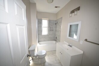 742 Columbia St in Newport, KY - Foto de edificio - Building Photo