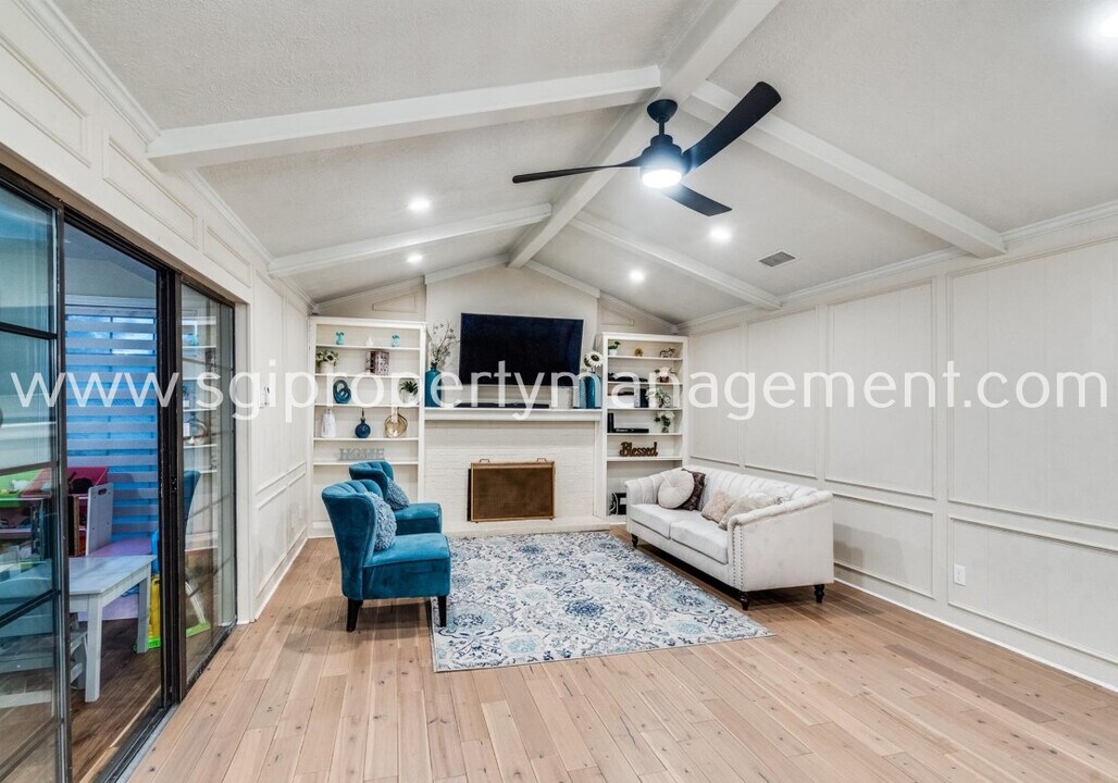1200 Camino Real in Fairview, TX - Building Photo