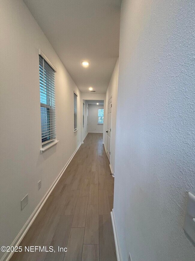 6990 Mirage St in Jacksonville, FL - Building Photo - Building Photo