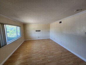 4102 Seri St in San Diego, CA - Building Photo - Building Photo