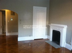 131 Newbury St, Unit #3R in Boston, MA - Building Photo - Building Photo